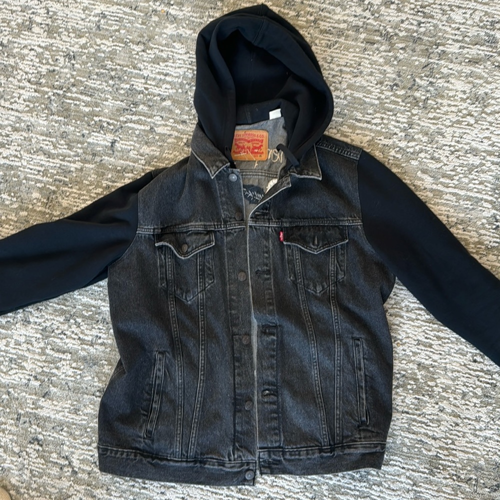 Custom Emroidered Levi’s Jacket